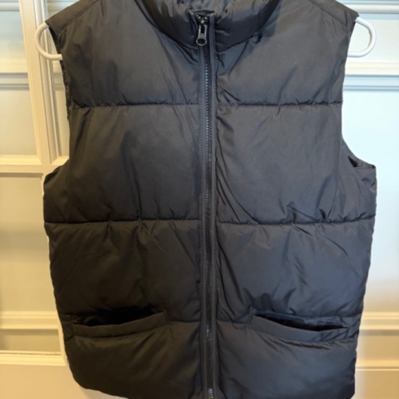 Old Navy youth puffer vest size LB - Picture 1 of 2